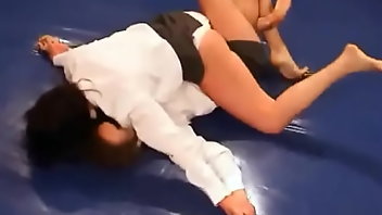 Catfight Upskirt 