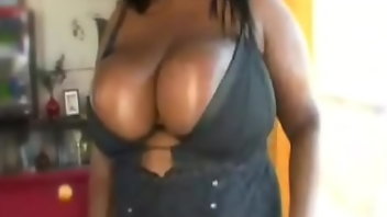 Juggs Boobs 